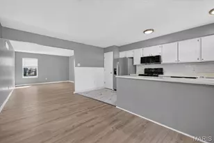 885 Delray Dr, Saint Peters, MO 63376 - Photo 5
