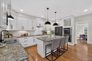 821 N Spoede Rd, Creve Coeur, MO 63141 - Photo 27
