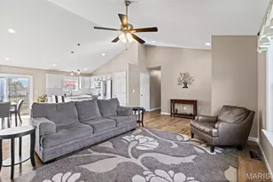 866 Pebble Beach Ct, Union, MO 63084 - Photo 5