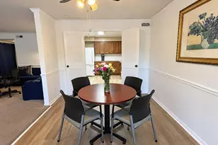 15631 Hedgeford Ct, Chesterfield, MO 63017 - Photo 9