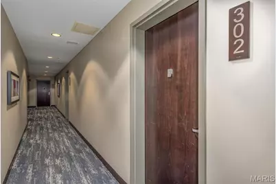 9 N Euclid Avenue #302, Saint Louis, MO 63108 - Photo 3