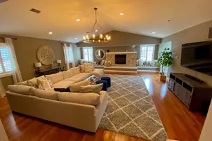 3037 Westham Dr, Town and Country, MO 63131 - Photo 9