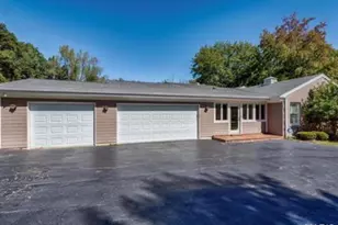 3037 Westham Dr, Town and Country, MO 63131 - Photo 23