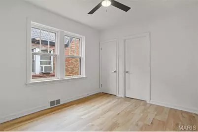 1600 Veronica Avenue, Saint Louis, MO 63147 - Photo 11