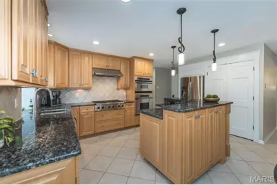 7466 Capilia Drive, Grantwood Village, MO 63123 - Photo 19