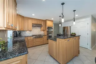 7466 Capilia Dr, Grantwood Village, MO 63123 - Photo 19