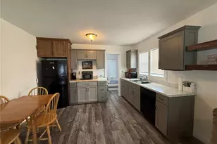 427 N State St, Montgomery City, MO 63361 - Photo 11