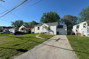 10421 Niblic Dr, Saint Louis, MO 63114 - Photo 3