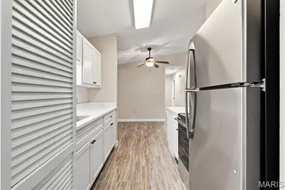 2415 Sandalwood Creek Court #E, Wildwood, MO 63038 - Photo 9