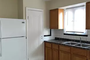 5979 Drury Ln, Saint Louis, MO 63147 - Photo 5