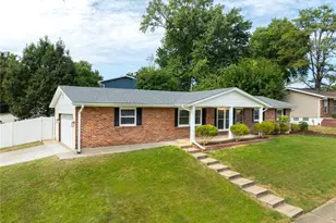3025 Sherwood Ln, Saint Charles, MO 63301 - Photo 1