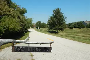 1475 Uthoff Dr, Fenton, MO 63026 - Photo 15