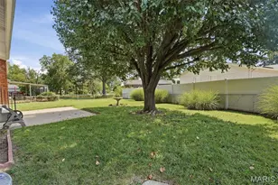 4530 Firelight Dr, Oakville, MO 63129 - Photo 31