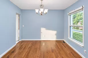 14331 Rainy Lake Dr, Chesterfield, MO 63017 - Photo 5
