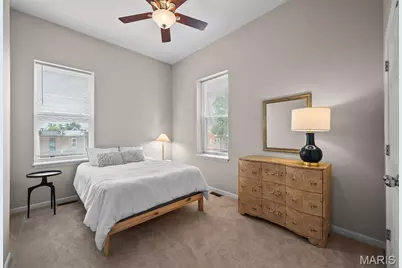 2745 Russell Boulevard, Saint Louis, MO 63104 - Photo 17