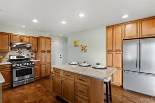 12150 Lake Meade Dr, Saint Louis, MO 63146 - Photo 13