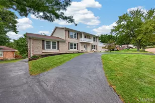 231 Renaldo Dr, Chesterfield, MO 63017 - Photo 3