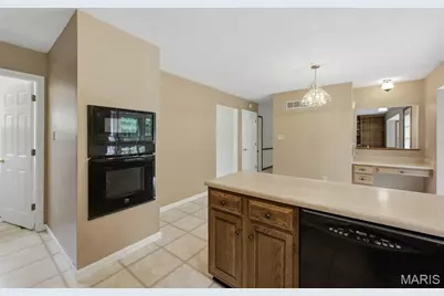 176 Spring Oaks Drive, Ballwin, MO 63011 - Photo 23