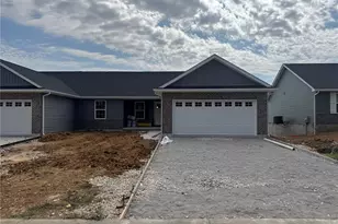 266 Railroad St, Moscow Mills, MO 63362 - Photo 1
