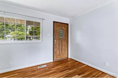 1060 Loveland Drive, Florissant, MO 63031 - Photo 5