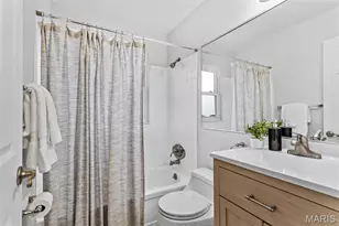 1060 Loveland Dr, Florissant, MO 63031 - Photo 25