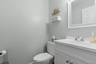 212 Carriage Ct, Washington, MO 63090 - Photo 7