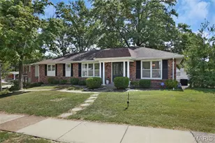 3216 Yorkchester Dr, Saint Louis, MO 63129 - Photo 1