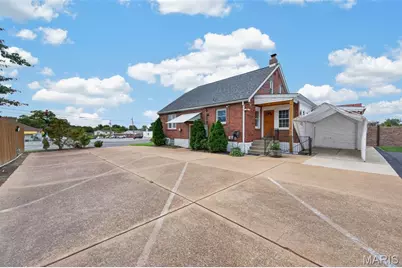 9015 Gravois Road, Affton, MO 63123 - Photo 73