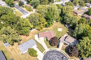 6 Cambridge Ct, Saint Charles, MO 63301 - Photo 5