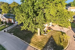 12 Guyenne Dr, Lake Saint Louis, MO 63367 - Photo 59