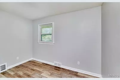 985 Saint Patrice Lane, Florissant, MO 63031 - Photo 27