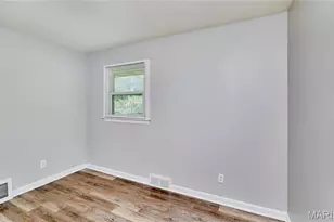 985 St Patrice Ln, Florissant, MO 63031 - Photo 27