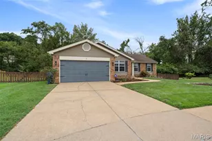 39 Gentle Ct, Fenton, MO 63026 - Photo 3