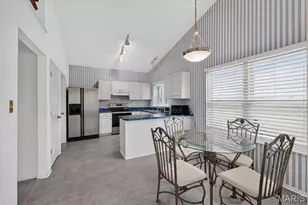 11026 Kohrs Ln, Saint Louis, MO 63123 - Photo 15