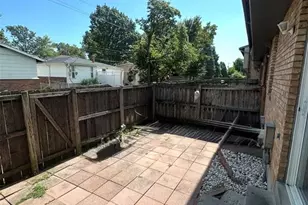 2084 Carefree Ln, Florissant, MO 63033 - Photo 9