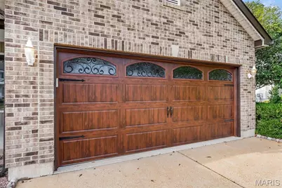 3149 Crystal Lake Drive, Oakville, MO 63129 - Photo 9