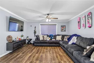 12561 Chardin Pl, Saint Louis, MO 63128 - Photo 17