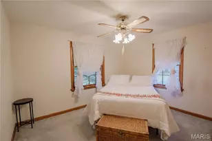 10441 Ewell Dr, Saint Louis, MO 63137 - Photo 11