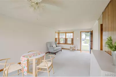 10441 Ewell Drive, Saint Louis, MO 63137 - Photo 3