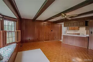 10441 Ewell Dr, Saint Louis, MO 63137 - Photo 9