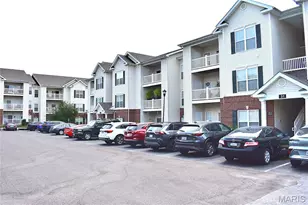 31 Kassebaum Ln, Saint Louis, MO 63129 - Photo 1