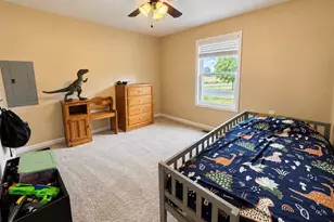 511 Continental St, Wellsville, MO 63384 - Photo 11