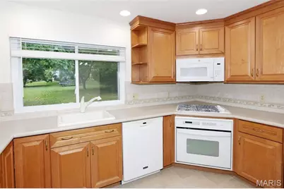 38 Forestvale Drive, Chesterfield, MO 63017 - Photo 7