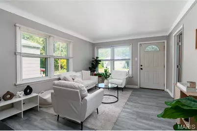 609 Belmont Place, Saint Louis, MO 63135 - Photo 3