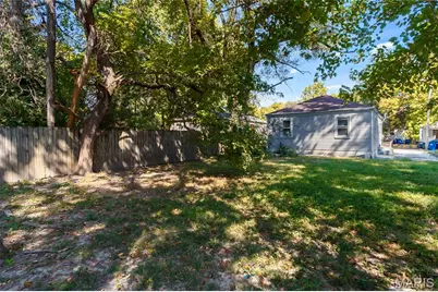 609 Belmont Place, Saint Louis, MO 63135 - Photo 21