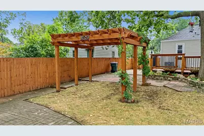 9617 Echo Lane, Overland, MO 63114 - Photo 37