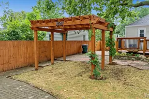 9617 Echo Ln, Overland, MO 63114 - Photo 37
