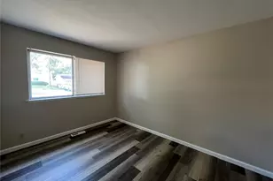 10509 Olney Dr, Saint Louis, MO 63136 - Photo 5