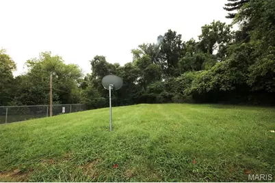 7402 Blanding Drive, Ferguson, MO 63135 - Photo 3
