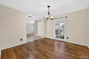 11695 Chandellay Dr, Saint Louis, MO 63146 - Photo 9